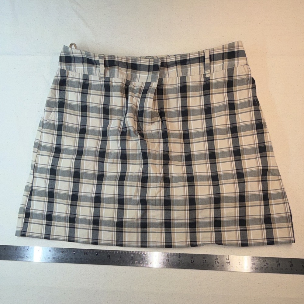 IZOD Golf Women's Plaid Skort Size 10 Beige/Black/Gray/White Stretch Pockets Zip
